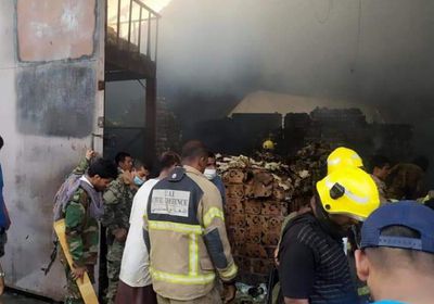 حريق مخازن للمواد الغذائية في الشيخ عثمان