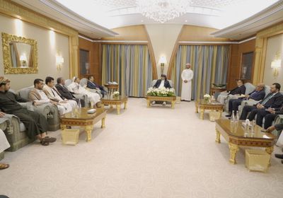 الزُبيدي يطلع على تطورات الموقف في حجة