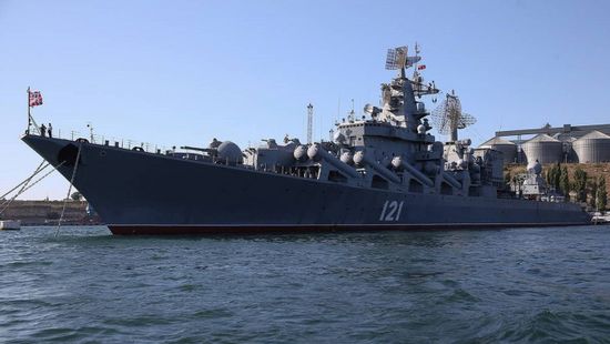 بضربة صاروخية.. أوكرانيا تعلن إصابة سفينة حربية روسية