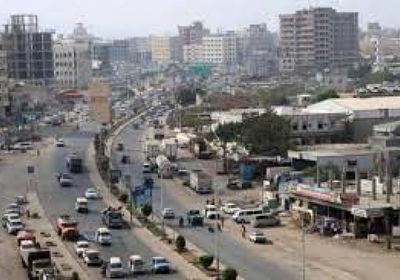 تكريم أفراد نقطة مصعبين لإسقاطهم خلية الحوثي الإرهابية