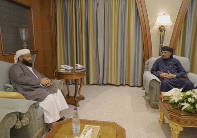 الرئيس الزُبيدي يكلف "الأوقاف" بالتصدي للفكر الحوثي المتطرف