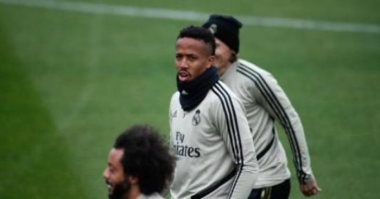 بعد الخروج الأوروبي.. نجم ريال مدريد يسخر من برشلونة