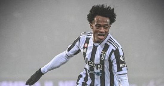 كوادرادو يجدد عقده مع يوفنتوس حتى 2023