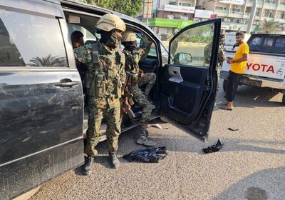 ملاحقات للسيارات غير المرخصة في عدن