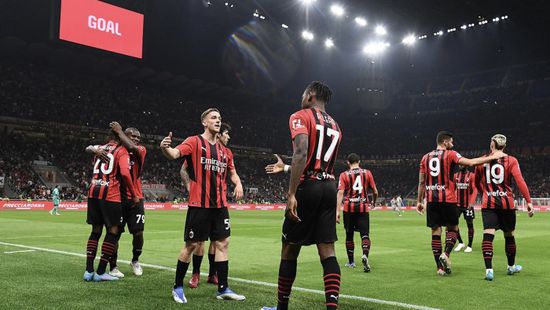 ميلان يتخطى جنوى ويستعيد صدارة الدوري الإيطالي