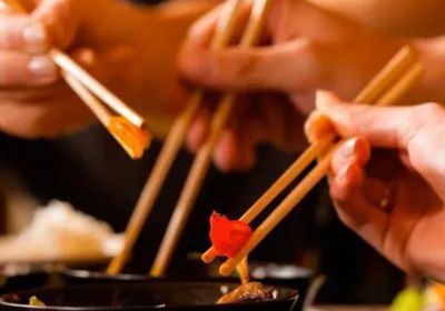 ابتكار عيدان للطعام في اليابان تعدل مذاق الأكل