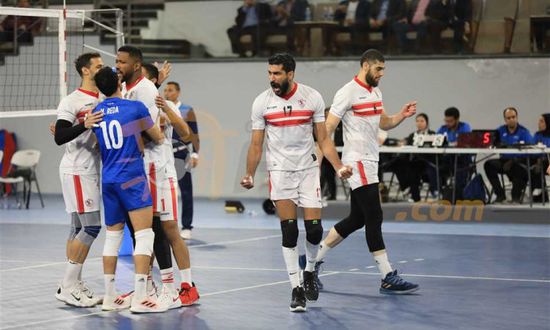 طائرة الزمالك تتوج بلقب الدوري