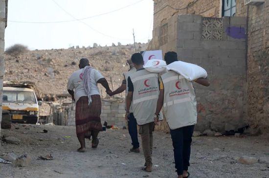 الإمارات توزع 10 آلاف سلة غذائية بحضرموت خلال رمضان