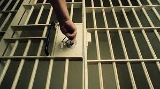 إيران تمنع معارضة بالسجن من تلقي العلاج