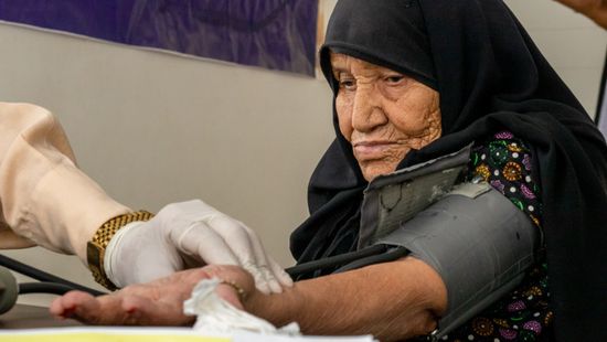 تقديرات دولية: ثلثا سكان اليمن بحاجة لمساعدات للبقاء أحياء