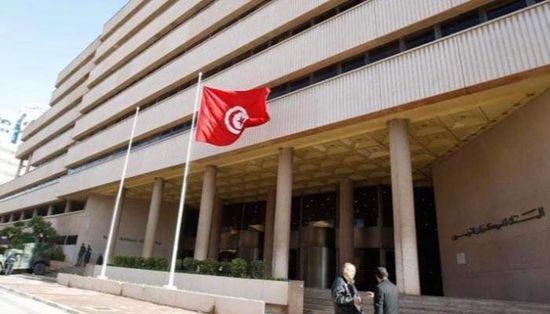 تونس تقترض 700 مليون دولار لدعم موازنتها