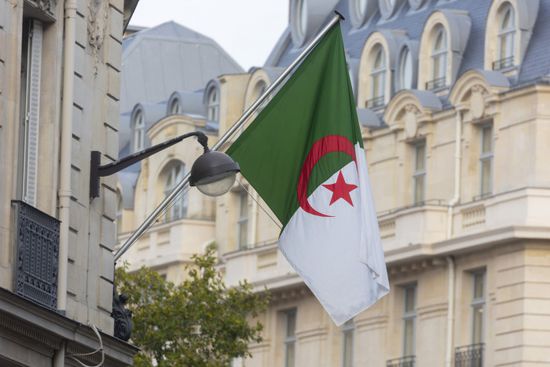 القبض على عناصر إرهابية وإيقاف مئات المهاجرين غير الشرعيين بالجزائر