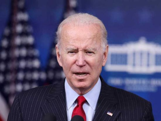 "بايدن" يبدي ارتياحه بعد فوز ماكرون