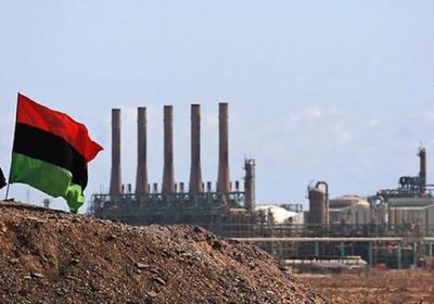 واشنطن: إغلاق موانئ النفط وحقوله يضر بالليبيين