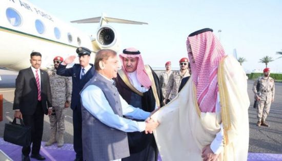 في زيارة رسمية.. رئيس وزراء باكستان يصل السعودية