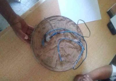 تفكيك لغم على طريق عام في لودر