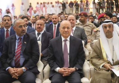 "الخليج": 4 أسباب لأهمية تشكيل مجلس القيادة الرئاسي