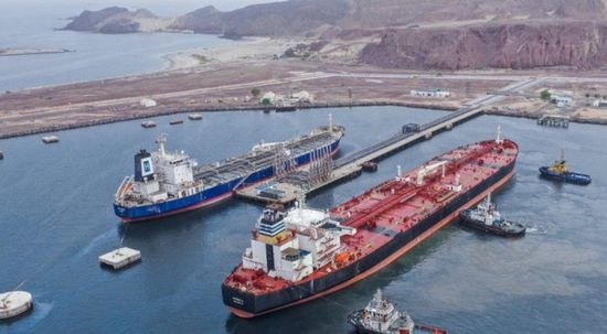 من منحة المشتقات.. عدن تستقبل 25 ألف طن مازوت