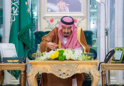 خادم الحرمين يلتقي مرزوق الغانم وأئمة المسجد الحرام