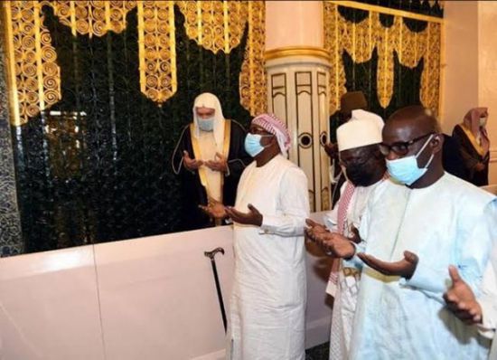 رئيس حكومة غينيا يزور المسجد النبوي