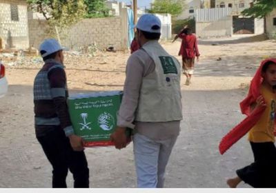 الدفع بمساعدات سعودية لـ 7236 شخصا بشبوة