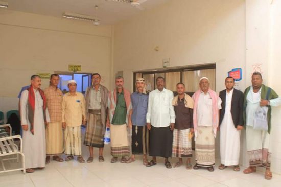 بزيارة عيدية.. وفد "انتقالي وادي حضرموت" يطمئن على مرضى "سيئون العام"