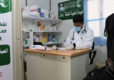 علاج 186 مريضا في عيادات سعودية في مخيم وعلان