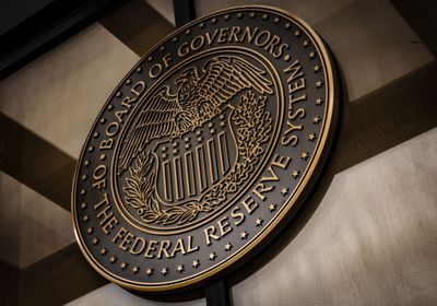 ترقب لقرار الاحتياطي الفيدرالي برفع الفائدة على الدولار