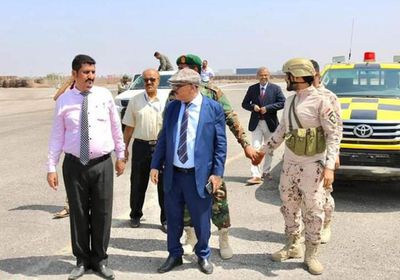 وزير النقل يزور مطار عدن ويتفقد مشاريع التطوير