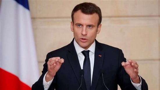 ماكرون يدعو إلى الحوار والوحدة بين التونسيين