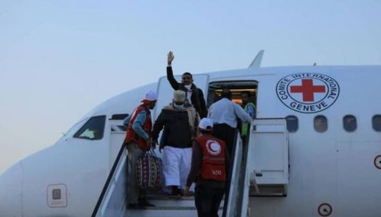 التحالف يعلن انتهاء عمليات نقل الأسري الحوثيين