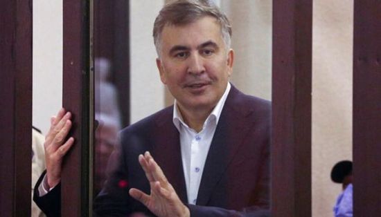 مخاوف على حياة رئيس جورجيا السابق بالسجن بعد تدهور صحته