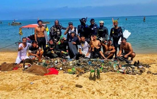 مبادرة تطوعية لتنظيف شاطئ جولد مور