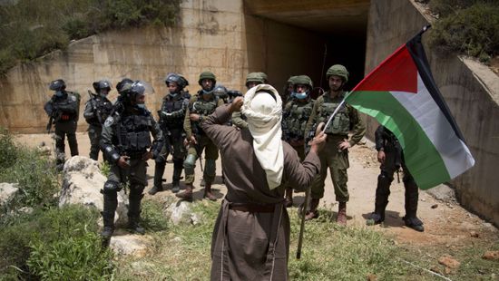 تمديد الحصار الإسرائيلي المفروض على الضفة الغربية