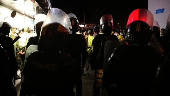 انفجار قنبلة صوتية أمام حوزة دينية بإيران