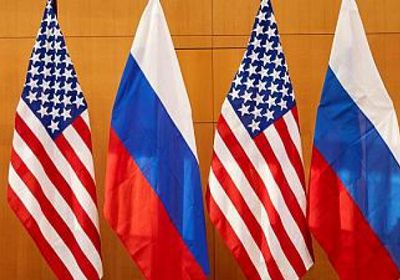 واشنطن تفرض قيودًا على تأشيرات 2596 عسكريًا روسيًا