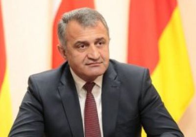 رئيس أوسيتيا الجنوبية أناتولي بيبيلوف يعترف بهزيمته بالانتخابات