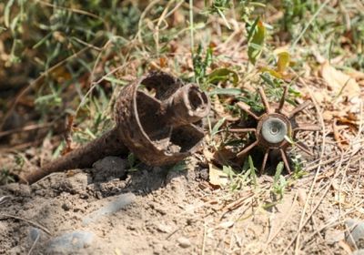 4 جرحى في انفجار مقذوف حوثي بالحديدة