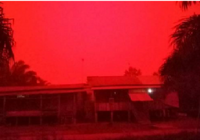 السماء تتحول إلى اللون الأحمر في مدينة تشوشان الصينية ورعب بين الأهالي