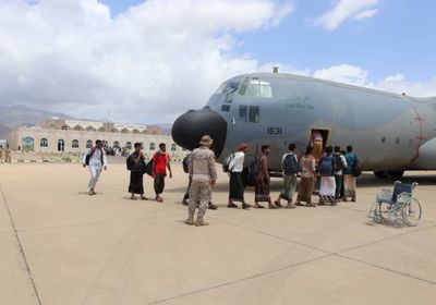 السعودية تنقل طلاب سقطرى إلى جامعاتهم جوا