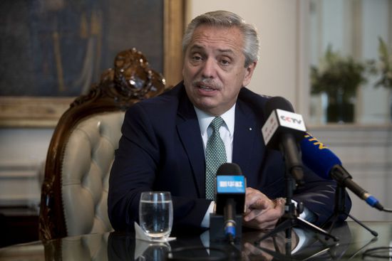 الرئيس الأرجنتيني: العقوبات المفروضة على روسيا تهدد دولًا أخرى