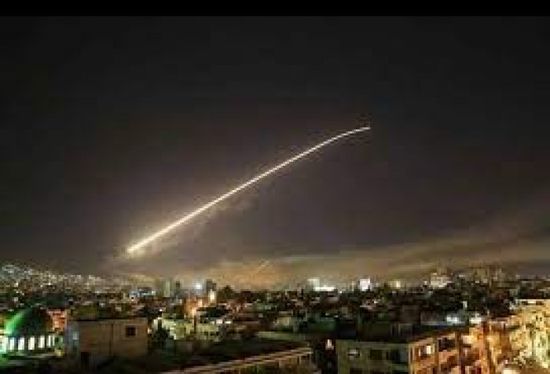 إسرائيل تقصف محيط بلدة حضر بريف القنيطرة