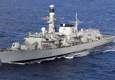 فرقاطة بريطانية تضبط شحنة هيروين في خليج عدن