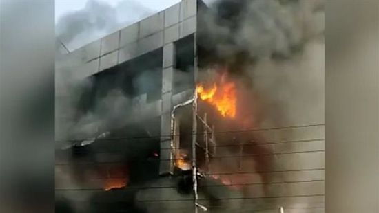 ارتفاع قتلى حريق مبنى تجاري بالهند إلى 27 شخصًا