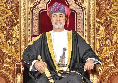 سلطان عمان يهنئ محمد بن زايد بمناسبة انتخابه رئيسًا للإمارات