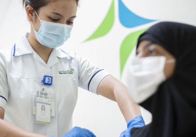 الإمارات تسجل 352 إصابة جديدة بكورونا