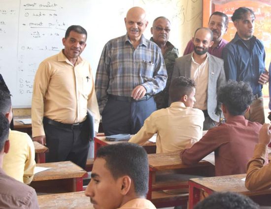 وفد "الانتقالي" يتفقد سير امتحانات الثانوية في صيرة