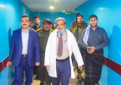 العولقي يطمئن على أحوال مرضى "عتق للأمومة"