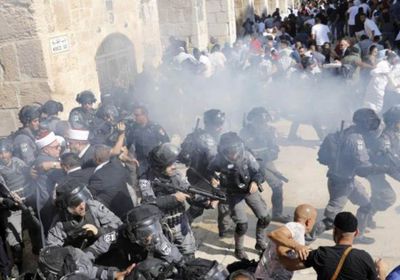 إصابة عشرات الفلسطينيين برصاص الشرطة الإسرائيلية بالقدس