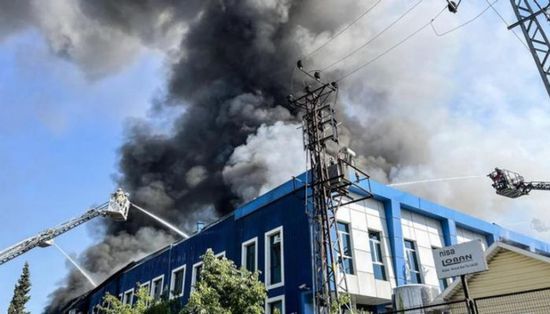 حريق هائل يلتهم مصنعا للبلاستيك في إسطنبول
